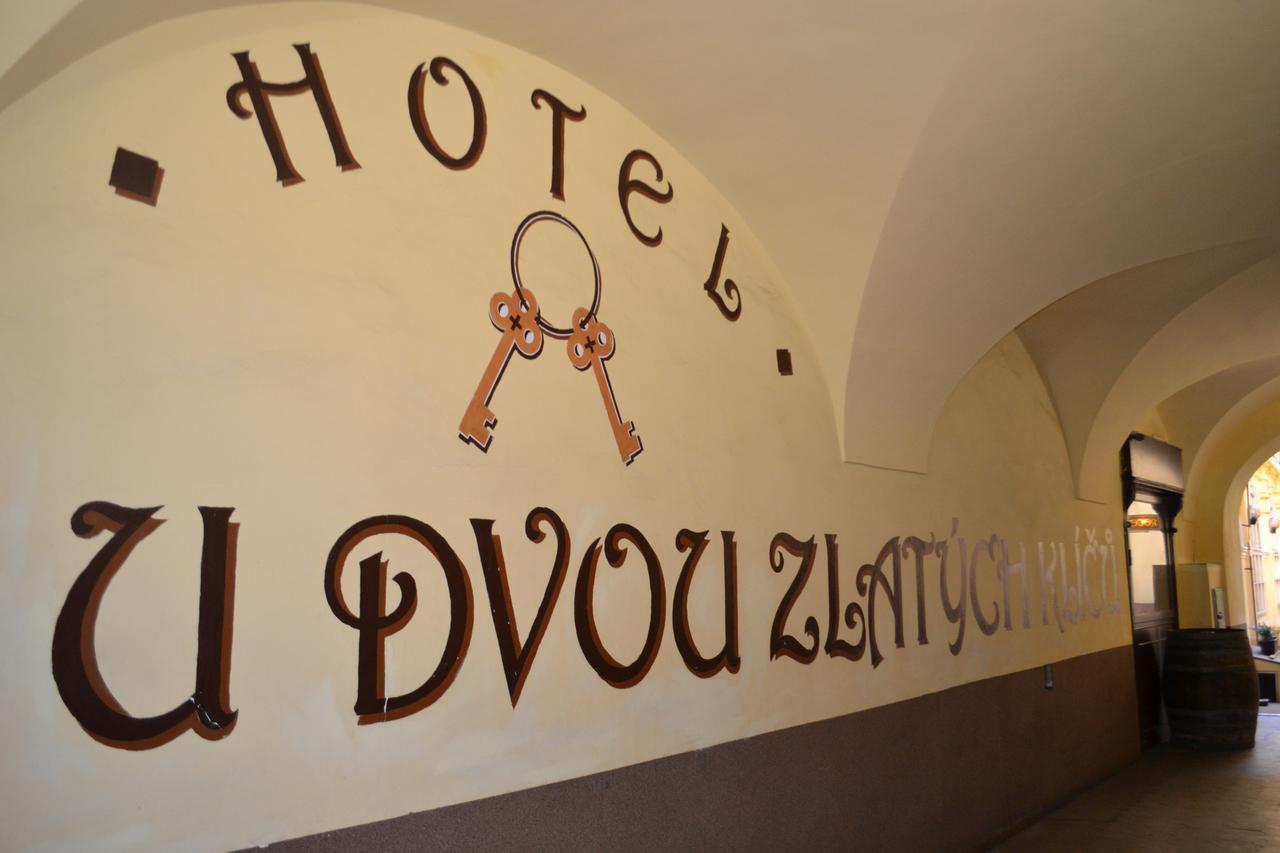 פראג Hotel U Dvou Zlatych Klicu מראה חיצוני תמונה